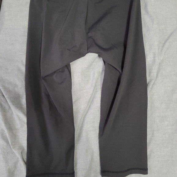 Gymshark workout capris - Picture 3 of 5